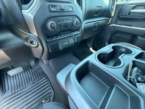 Used 2025 Chevrolet Silverado 1500 Custom AWD/4WD image 31