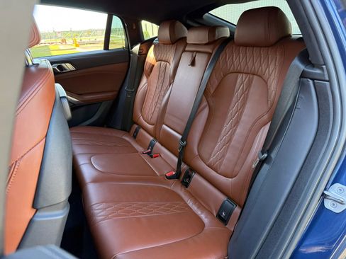 Used 2021 BMW X6 sDrive40i w/ M Sport Package RWD image 32