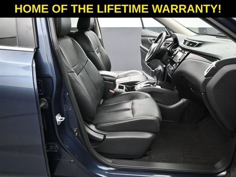 Used 2016 Nissan Rogue SL AWD/4WD image 46