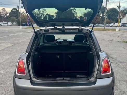 Used 2010 MINI Cooper Hardtop image 8