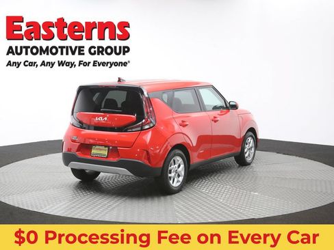 Used 2025 Kia Soul LX w/ LX Technology Package FWD image 40