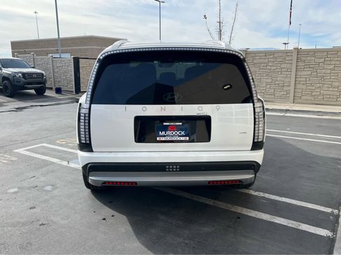 New 2026 Hyundai Ioniq 9 SE image 9