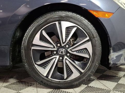 Used 2018 Honda Civic EX-L image 11