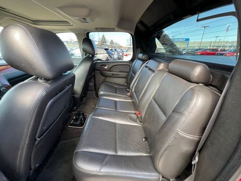 Used 2011 Chevrolet Avalanche LTZ image 20