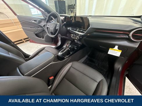 Used 2025 Chevrolet Trax RS w/ Driver Confidence Package image 37