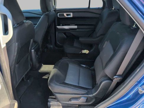 Used 2022 Ford Explorer XLT image 19
