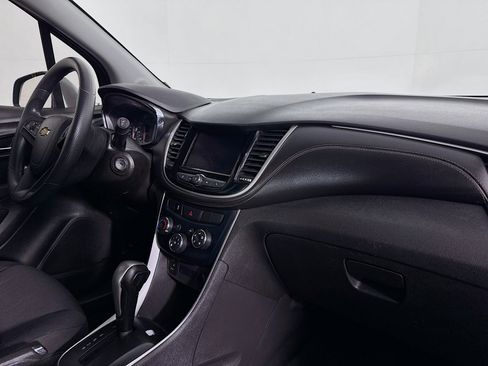 Used 2020 Chevrolet Trax LT image 48