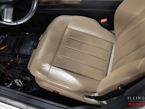 Used 2011 Mercedes-Benz E 550 4MATIC Sedan image 18