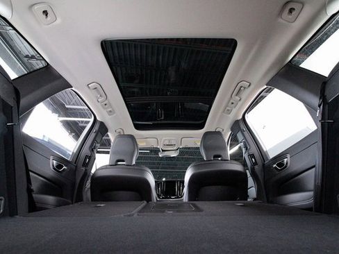 Certified 2025 Volvo XC60 B5 Plus image 39
