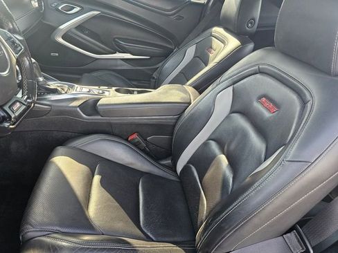 Used 2020 Chevrolet Camaro SS RWD image 16