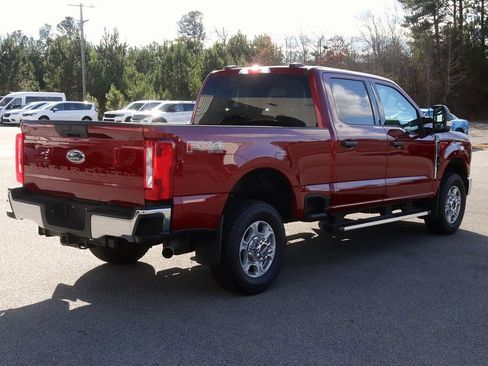 Used 2025 Ford F250 XLT image 7