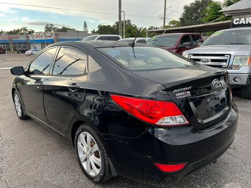 Used 2013 Hyundai Accent GLS w/ Premium Pkg FWD image 7