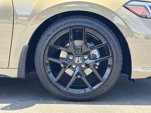 Used 2025 Honda Civic Sport image 31