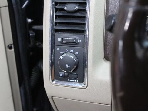 Used 2017 RAM 1500 Laramie w/ Convenience Group AWD/4WD image 14
