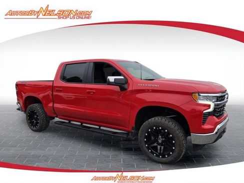 Used 2025 Chevrolet Silverado 1500 LT AWD/4WD image 1