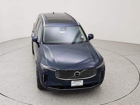 Used 2025 Volvo XC90 B6 Plus AWD/4WD image 14