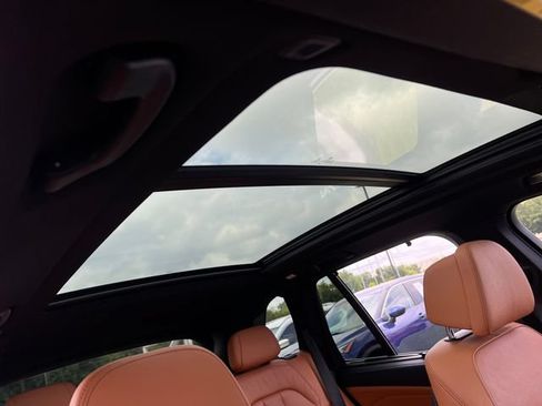 Used 2019 BMW X5 xDrive40i w/ M Sport Package AWD/4WD image 34