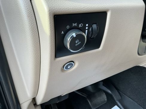 Used 2022 Jeep Grand Cherokee Laredo E AWD/4WD image 26