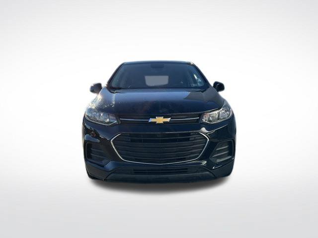 Used 2019 Chevrolet Trax LS w/ Tint and Cruise Package FWD image 2