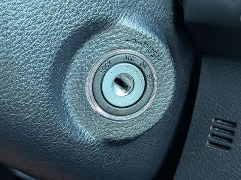Used 2022 Toyota Tacoma SR5 RWD image 19
