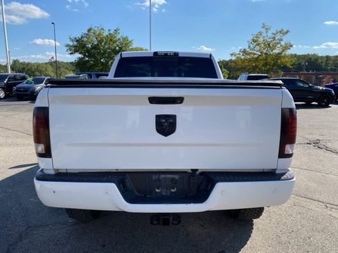 Used 2018 RAM 2500 Laramie w/ Sport Appearance Group image 4