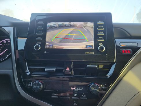 Used 2023 Toyota Camry SE image 22