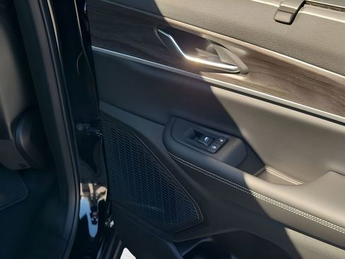 New 2025 Jeep Grand Cherokee Limited w/ Luxury Tech Group II AWD/4WD image 49