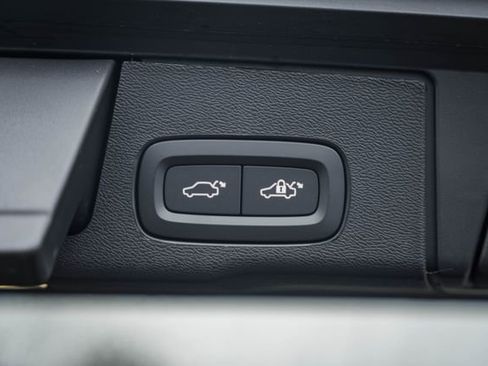 New 2026 Volvo XC60 B5 Ultra w/ Protection Package Premier image 11