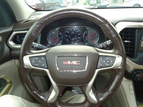 Used 2018 GMC Acadia Denali w/ Technology Package AWD/4WD image 13