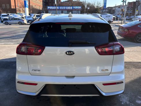 Used 2018 Kia Niro LX image 5