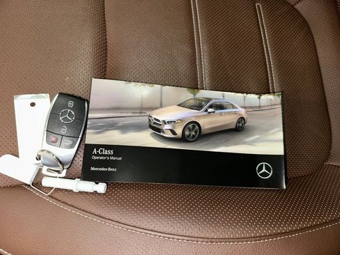 Used 2022 Mercedes-Benz A 220 4MATIC image 4