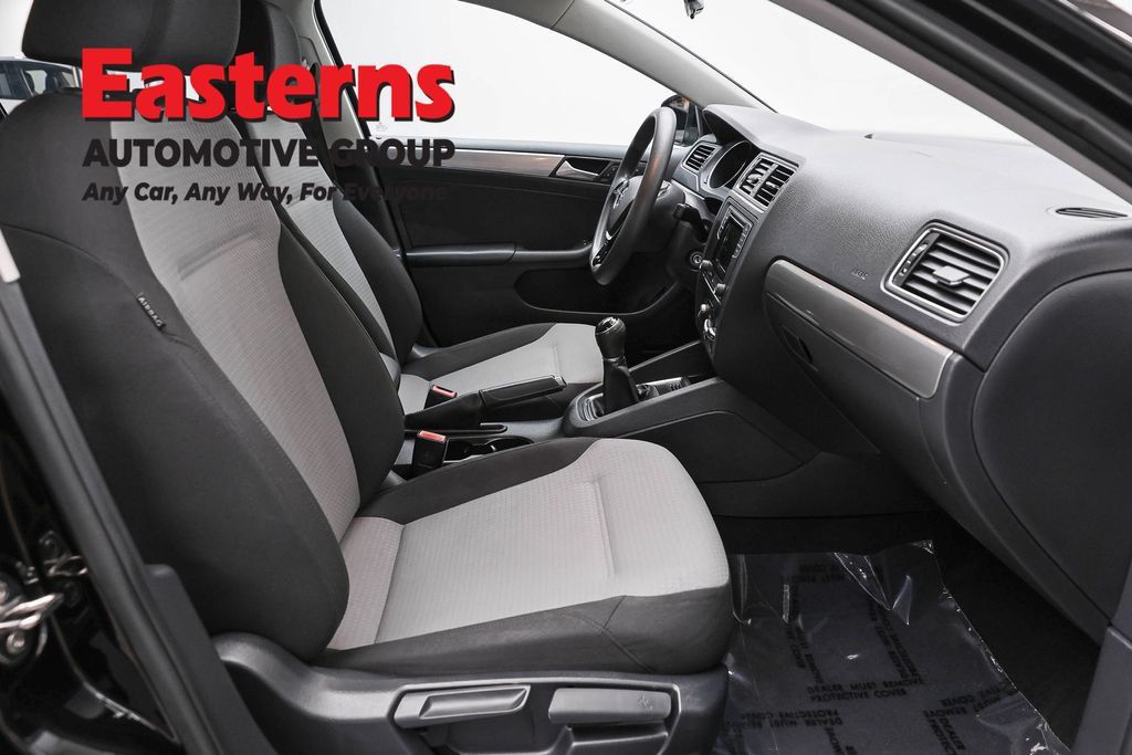 Used 2017 Volkswagen Jetta S w/ Jetta S Cold Weather Package FWD image 24