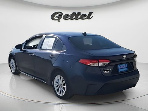 Used 2021 Toyota Corolla LE w/ LE Premium Package image 6