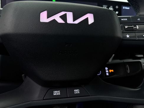 Used 2024 Kia EV9 GT-Line AWD/4WD image 9