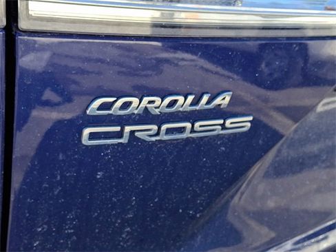 Certified 2025 Toyota Corolla Cross LE image 4