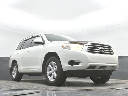 Used 2010 Toyota Highlander 2WD image 26