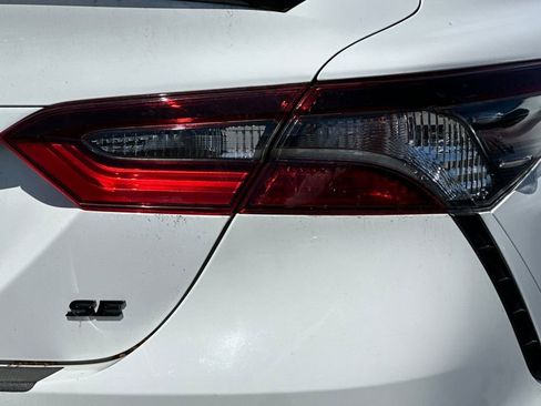Used 2022 Toyota Camry SE FWD image 24