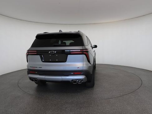 Used 2025 Chevrolet Traverse Z71 w/ Enhanced Driving Package image 15