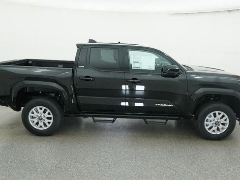 New 2025 Toyota Tacoma SR5 image 11