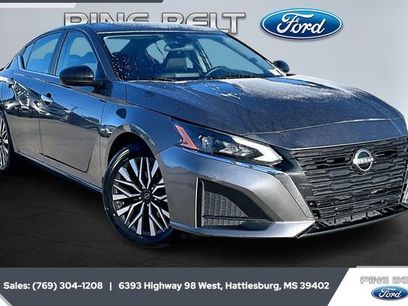 Used 2024 Nissan Altima 2.5 SV