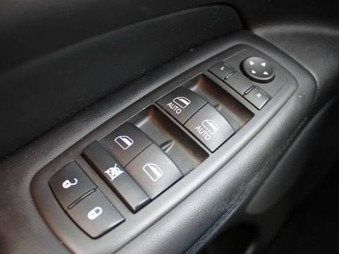 Used 2022 Jeep Grand Cherokee Laredo X RWD image 14
