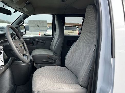 New 2026 Chevrolet Express 3500 LS RWD image 18