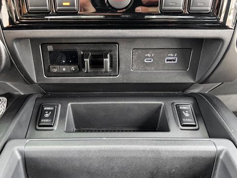 Used 2022 Nissan Titan PRO-4X w/ Pro-4x Convenience Package image 24