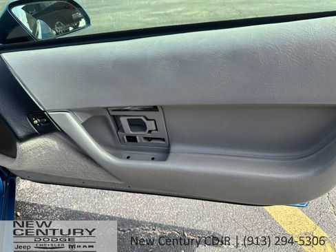 Used 1992 Chevrolet Corvette Coupe RWD image 14