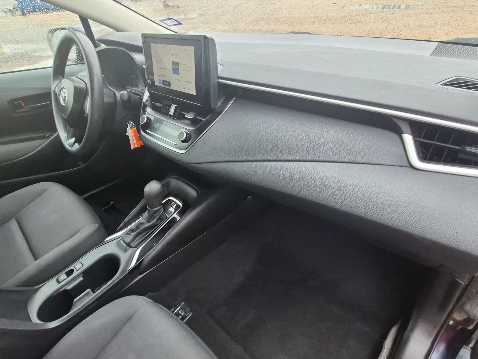 Used 2025 Toyota Corolla LE FWD image 28