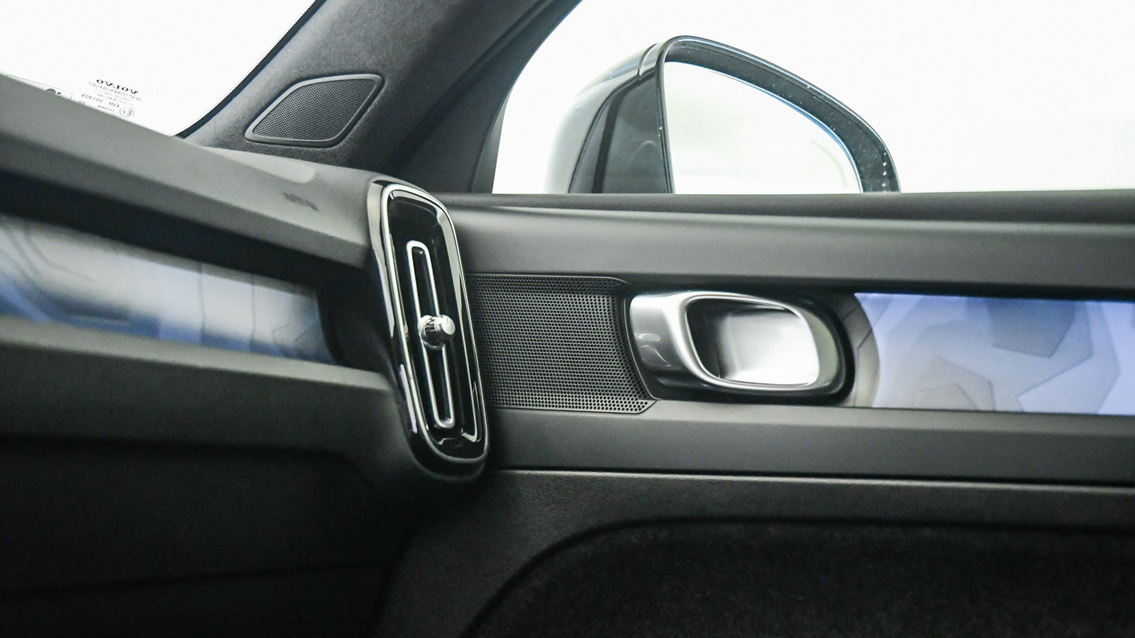 Certified 2023 Volvo C40 P8 Recharge Plus AWD/4WD image 22