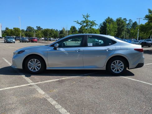 New 2026 Toyota Camry LE FWD image 7