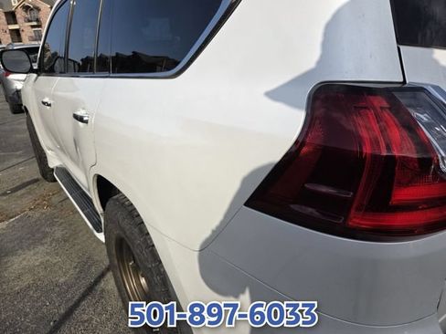 Used 2019 Lexus LX 570 4WD w/ Luxury Package image 6