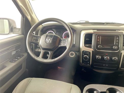 Used 2019 RAM 1500 Classic SLT AWD/4WD image 2