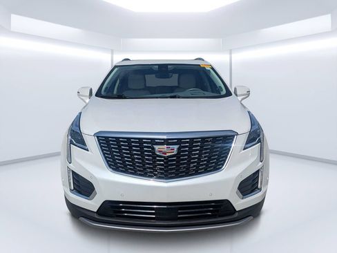Used 2022 Cadillac XT5 Premium Luxury w/ Technology Package FWD image 8